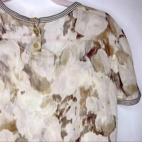 St. John Silk Watercolor Top Size Small​​ - Picture 11 of 12